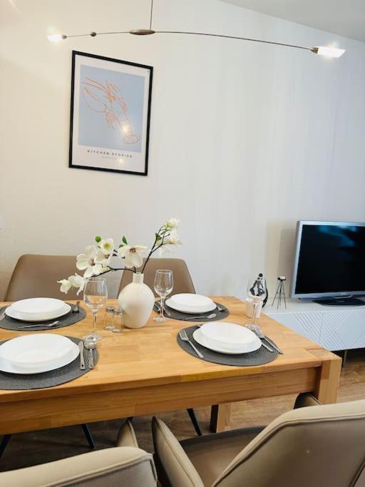 Modern Eingerichtete Wohnung Im Stadtzentrum Zittau Kostenloser Parkplatz Dış mekan fotoğraf